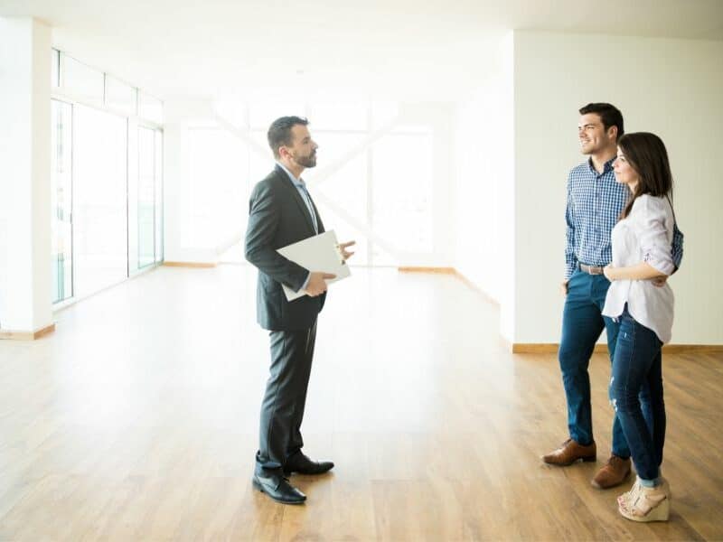 avantages et inconvenients du bon de visite immobilier pendant une visite d'un appartement