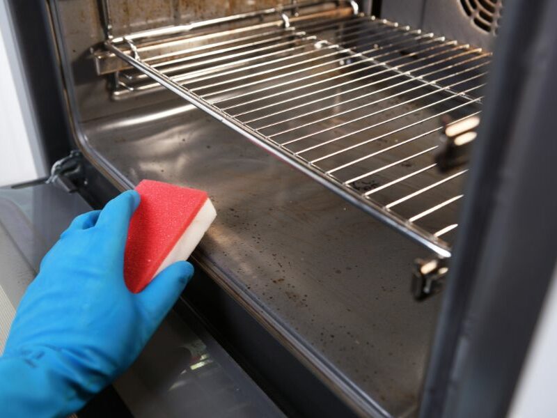 astuces de nettoyage du four