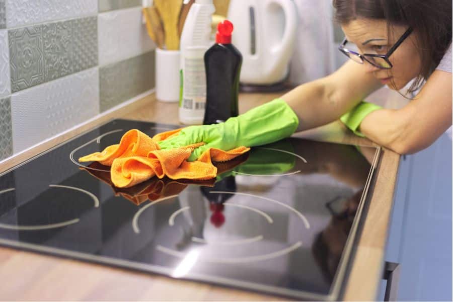 comment nettoyer une plaque de cuisson