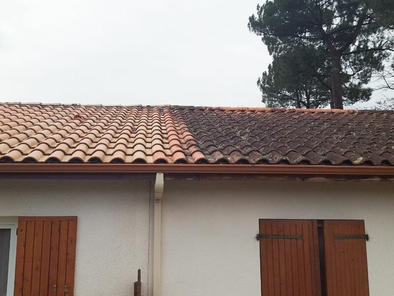 Comment démousser une toiture