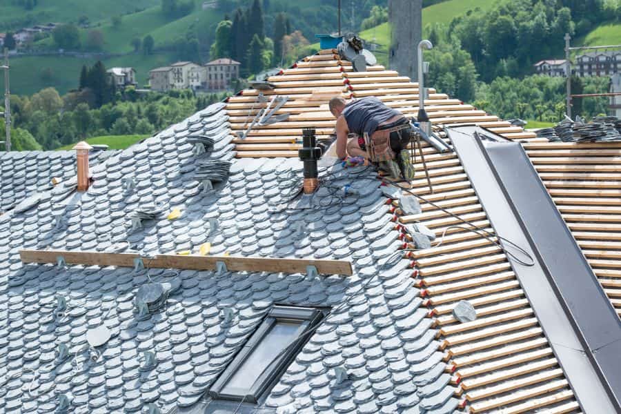 Guide sur la rénovation de toiture : travaux et prix